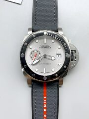 Panerai Submersible Quarantaquattro PAM1681 Luna Rossa 44MM(1;1Super Clone)