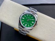 Rolex Oyster Perpetual 41 Ref: 124300(green dial oyester) - Image 4