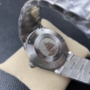 1:1 Super Clone Vacheron Constantin Overseas Black Dial and Steel Bracelet - Image 2